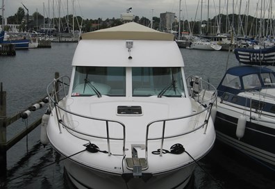 Jeanneau prestige 32 flybridge presenning